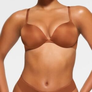 Skims Ultimate collection push up plunge bra